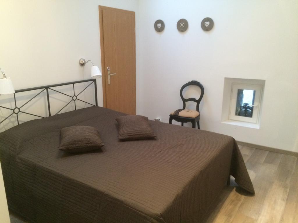 Gite Le Bol D'Air Puilly-et-Charbeaux Room photo